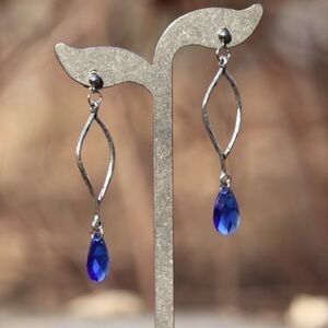 Elegant Silver and Brown Teardrop Earrings